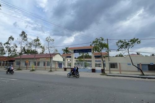 Nam sinh lớp 7 nhảy lầu trong giờ ra chơi, nghi do bị bạn trong lớp chọc ghẹo