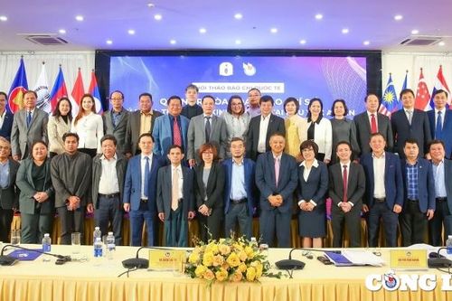Báo chí các nước ASEAN muốn tạo 'thế cân bằng' trước các nền tảng mạng xã hội
