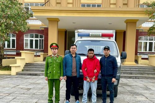 Bắt đối tượng truy nã lẩn trốn ra nước ngoài