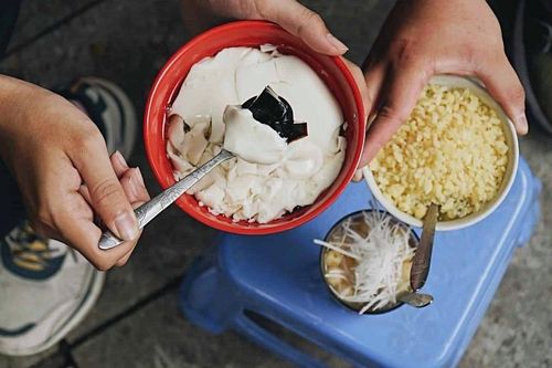 Công an vào cuộc vụ quán xôi chè nổi tiếng ở Hà Nội bị tố chửi khách thậm tệ