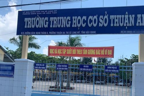 Nam sinh lớp 7 nhảy lầu trong giờ ra chơi