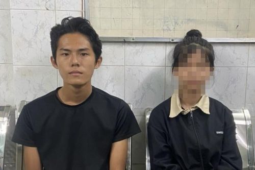 Tạm giữ cặp đôi 'ngày phụ bán cơm, đêm đi cướp giật'