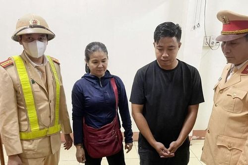Quảng Trị: Thu giữ số lượng lớn ngoại tệ tương đương 3,8 tỷ đồng trong xe khách