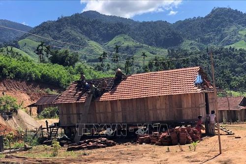 Hỗ trợ nhà ở cho hộ nghèo: Giải ngân thấp, còn nhiều bất cập