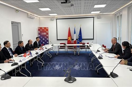 Giới thiệu tới doanh nghiệp Pháp tiềm năng hợp tác đầu tư tại các địa phương của Việt Nam