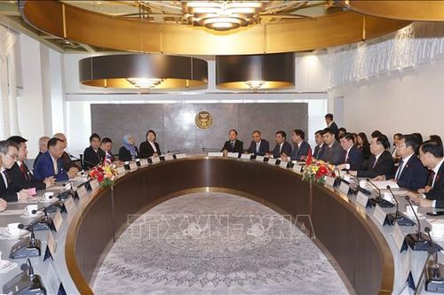 Chủ tịch Quốc hội Vương Đình Huệ hội đàm với Chủ tịch Quốc hội Thái Lan
