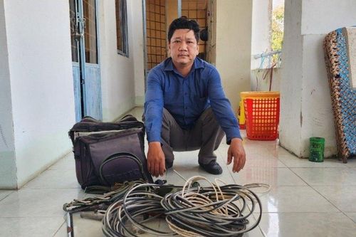 Kiên Giang: Bắt quả tang gã thợ điện cắt trộm dây điện