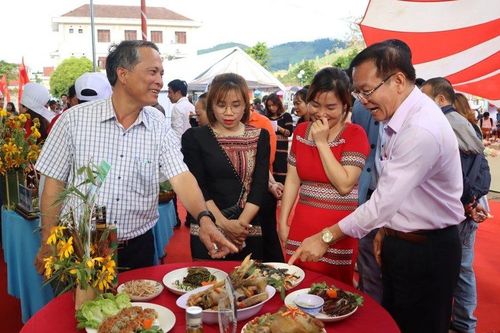 Kon Tum: Độc đáo hội thi ẩm thực dược liệu tại thủ phủ sâm Ngọc Linh