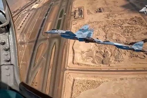 Su-35S mang tên lửa hộ tống ông Putin thăm Trung Đông