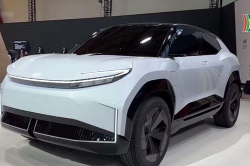 Xe điện mới của Toyota có giá gần 1 tỷ đồng