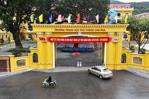 Ngắm những ngôi trường khoác áo mới đẹp như mơ ở Quảng Ninh
