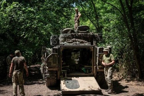 Nga lần đầu thu được xe chiến đấu Bradley ở tiền tuyến Ukraine
