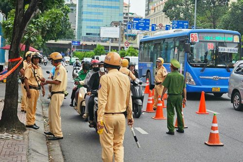 Công an TP.HCM: Kiểm tra nồng độ cồn không gây ùn tắc, xáo trộn giao thông