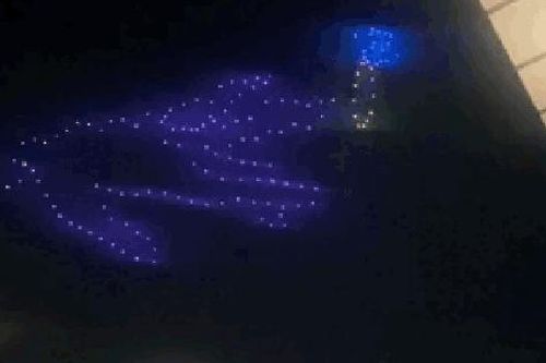 Màn cầu hôn độc đáo bằng 200 Flycam, chi phí không dưới 1 tỷ đồng tại Hà Nội gây xôn xao mạng xã hội