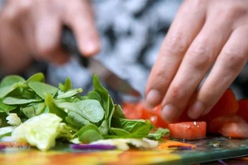 Salad lẫn… da người