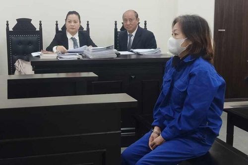 'Nữ quái' tung chiêu 'chạy' chức Phó vụ trưởng... giá 7 tỷ đồng