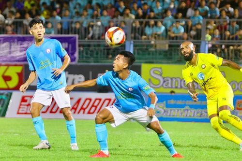 Gác chuyện đình công, cầu thủ Khánh Hòa đồng ý đá tiếp V-League