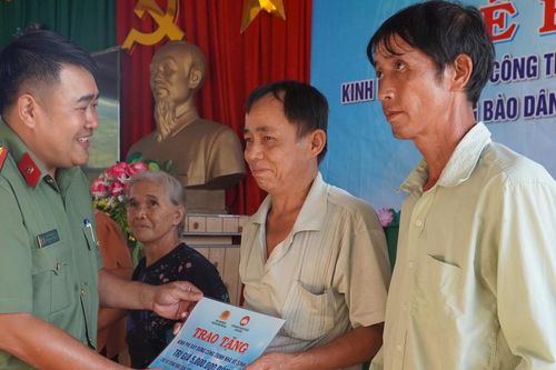 Ban Thanh niên Công an tỉnh Đồng Nai tổ chức nhiều hoạt động tình nguyện