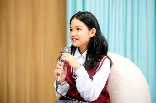 Khi tuổi hoa viết cho chính mình