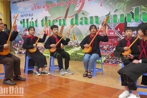 Bảo tồn, gìn giữ cây đàn tính xứ Lạng