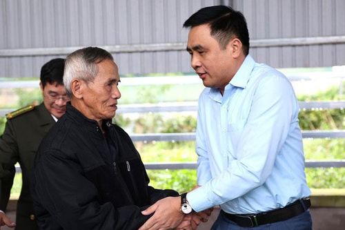 Thăm hỏi, chia buồn với gia đình cán bộ kiểm lâm Khu Bảo tồn thiên nhiên Ea Sô bị sát hại