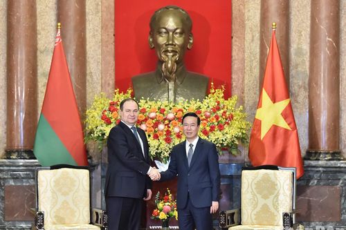 Chủ tịch nước Võ Văn Thưởng tiếp Thủ tướng Cộng hòa Belarus Roman Golovchenko