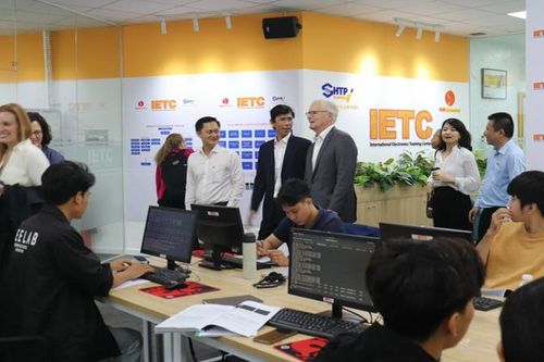 Chủ tịch Hiệp hội Công nghiệp bán dẫn Hoa Kỳ thăm Khu Công nghệ cao Thành phố Hồ Chí Minh