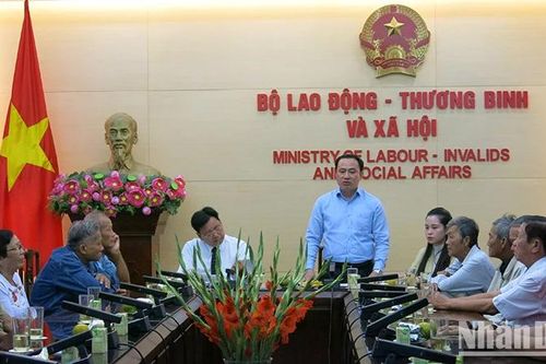 Chăm lo đời sống người có công vui tươi, đầm ấm trong dịp Tết Nguyên đán 2024