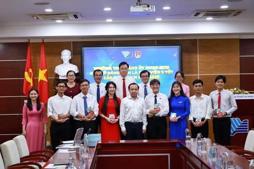'Sinh viên 5 tốt' cấp ĐHQG TP. HCM sẽ nhận được sự ưu tiên từ các trường khi tốt nghiệp