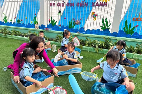 Gần 500 trẻ mầm non TPHCM tham gia ngày hội 'Hoa bé ngoan'
