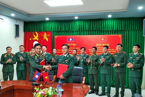 Nâng cao công tác phối hợp quản lý, bảo vệ biên giới Việt Nam - Lào