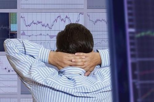 Khối ngoại ồ ạt bán ròng có đáng lo?