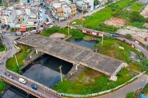 Cầu gần 700 tỷ đồng ở TPHCM 'đắp chiếu' hơn 5 năm