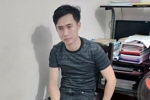 Xưng công an cầm súng vào tiệm game bắn cá cướp, khống chế người