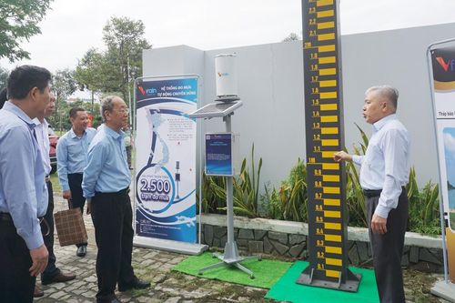 Ứng phó kịp thời thiên tai từ hệ thống đo mưa, cảnh báo lũ thông minh