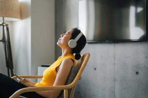 Làm thế nào để thoát khỏi những cơn 'sâu tai' luẩn quẩn trong tâm trí bạn?