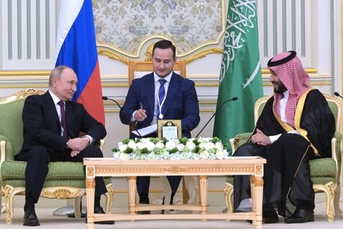 Sứ mệnh của Tổng thống Putin trong các cuộc hội đàm với ba cường quốc Trung Đông