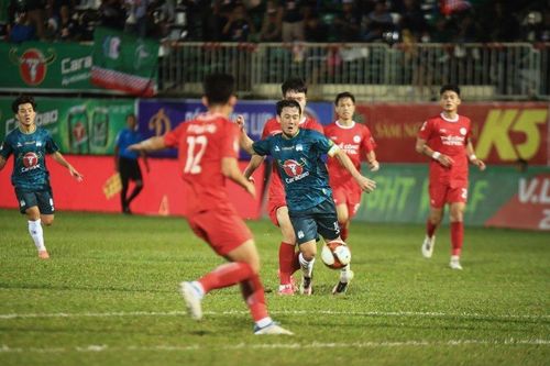 Thua ngược Thể Công – Viettel, HAGL tiếp tục đứng chót bảng