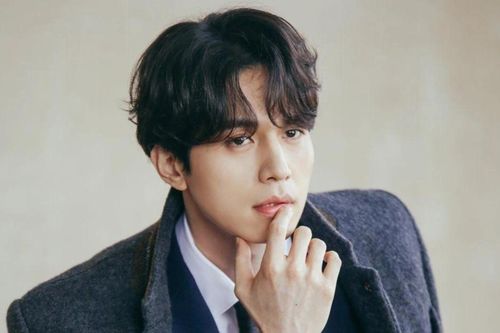 Lee Dong Wook xác nhận 'yêu lại người cũ', danh tính đối phương khiến fan vỡ òa