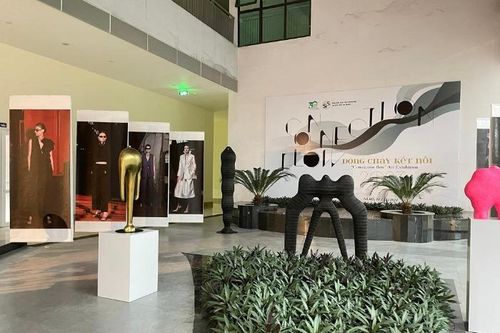 Hợp lưu dòng chảy nghệ thuật liên ngành và khai phóng