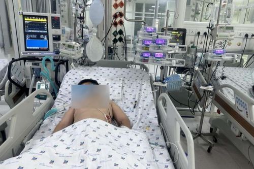 Bị nghi ngờ lấy tiền của bạn, bé trai 11 tuổi tự treo cổ