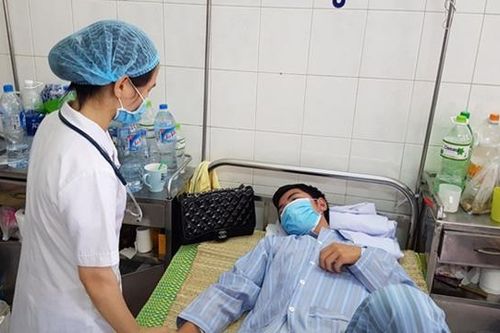 Thứ trưởng Y tế: Còn phát sinh tiêu cực, xin - cho trong cấp giấy chuyển viện