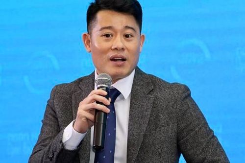 Khách hàng được lợi gì khi ngân hàng chuyển đổi mô hình kinh doanh từ đóng sang mở?