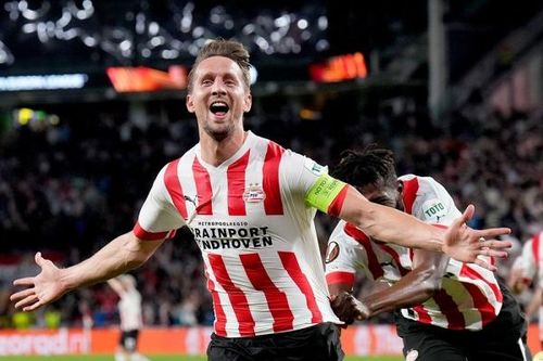 Jude Bellingham, Luuk de Jong tỏa sáng