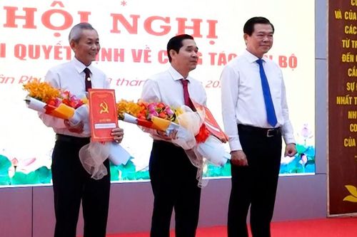 Đồng chí Trần Quang Tú giữ chức Bí thư Huyện ủy Tân Phú