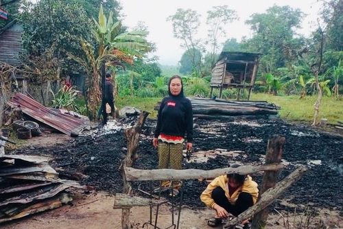 Phú Thiện: Cháy nhà sàn do chập điện