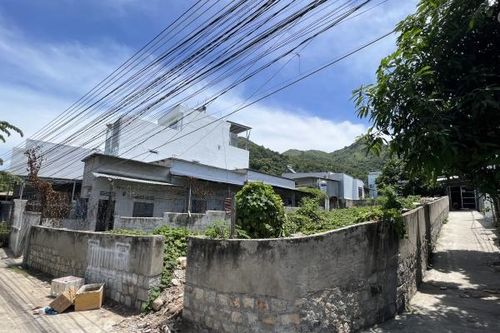 Buông lỏng quản lý đất đai - Kỳ 1: Sai sót trong việc cấp sổ đỏ