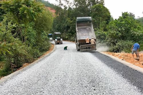 Đẩy nhanh tiến độ thi công cải tạo, nâng cấp đường tỉnh 316H
