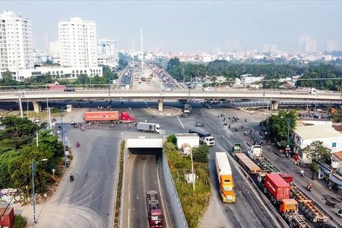 Thành phố Hồ Chí Minh thông qua 18 dự án đầu tư công nhóm A, B