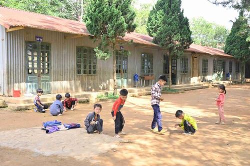 Xây 1.000 nhà vệ sinh trường học: Trẻ có thể bị ảnh hưởng sức khỏe vì nhà vệ sinh bẩn ở trường học